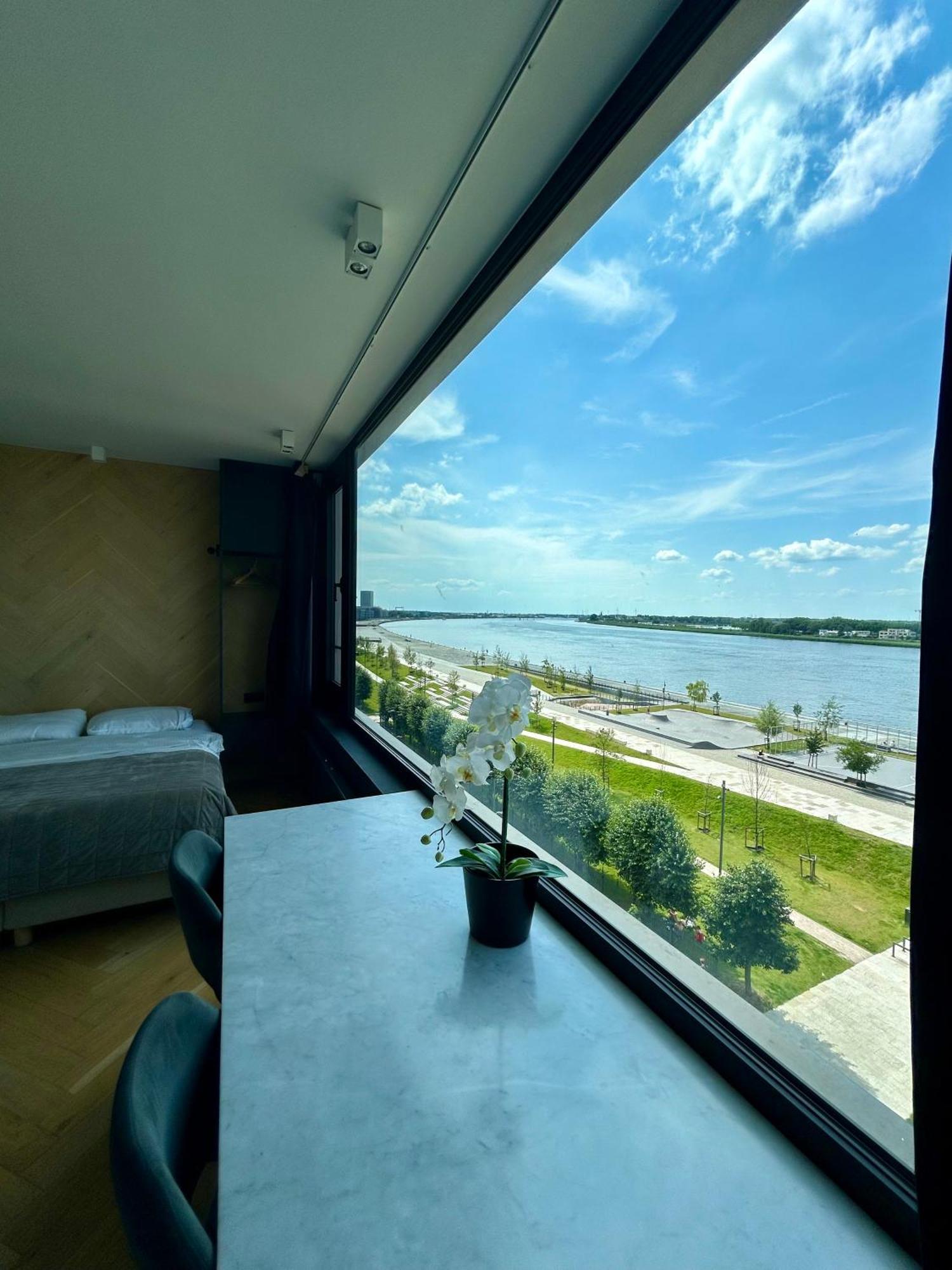 Kaai11 - Lofts & Suites With A View Antwerpen Bagian luar foto